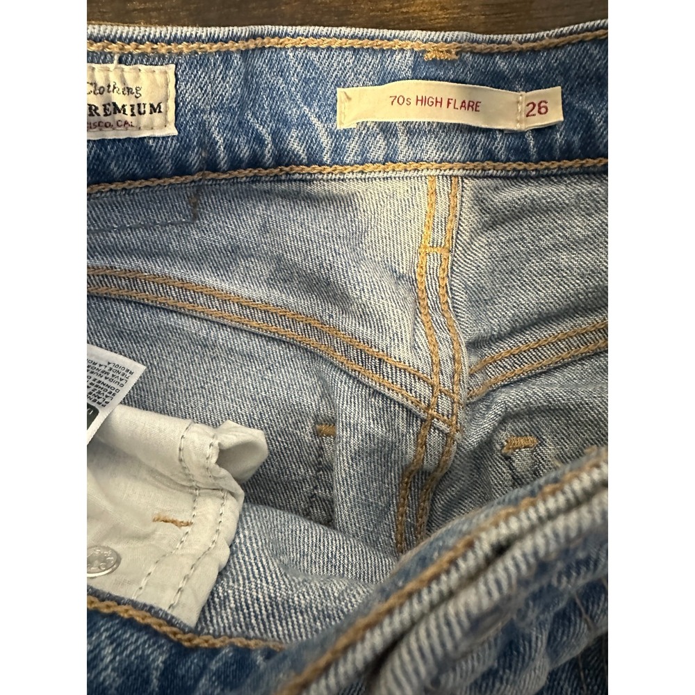 Levi's Premium 70's High Rise Flare Women's Jeans Blue Denim Distressed Size 26 - Picture 6 of 14